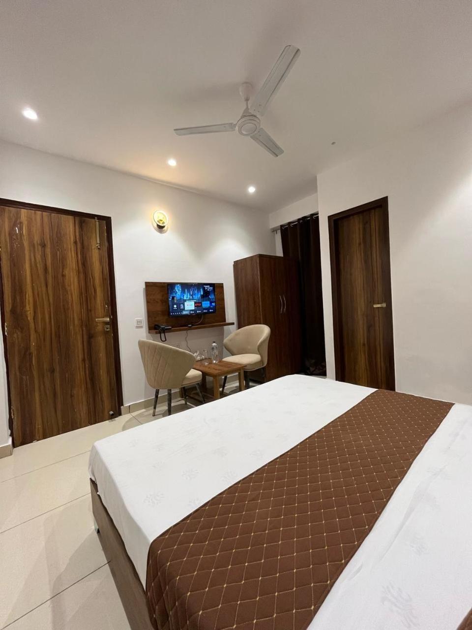 Hotel Platinum Inn Ludhiana Esterno foto